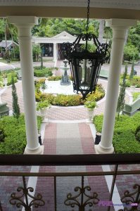 Royal Plantation Courtyard