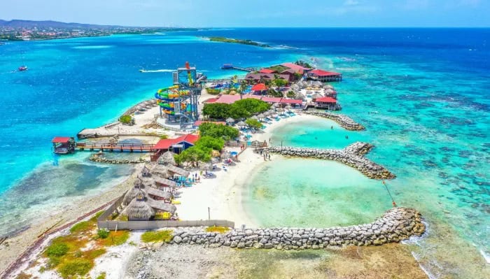 The Best Caribbean Islands For a Honeymoon